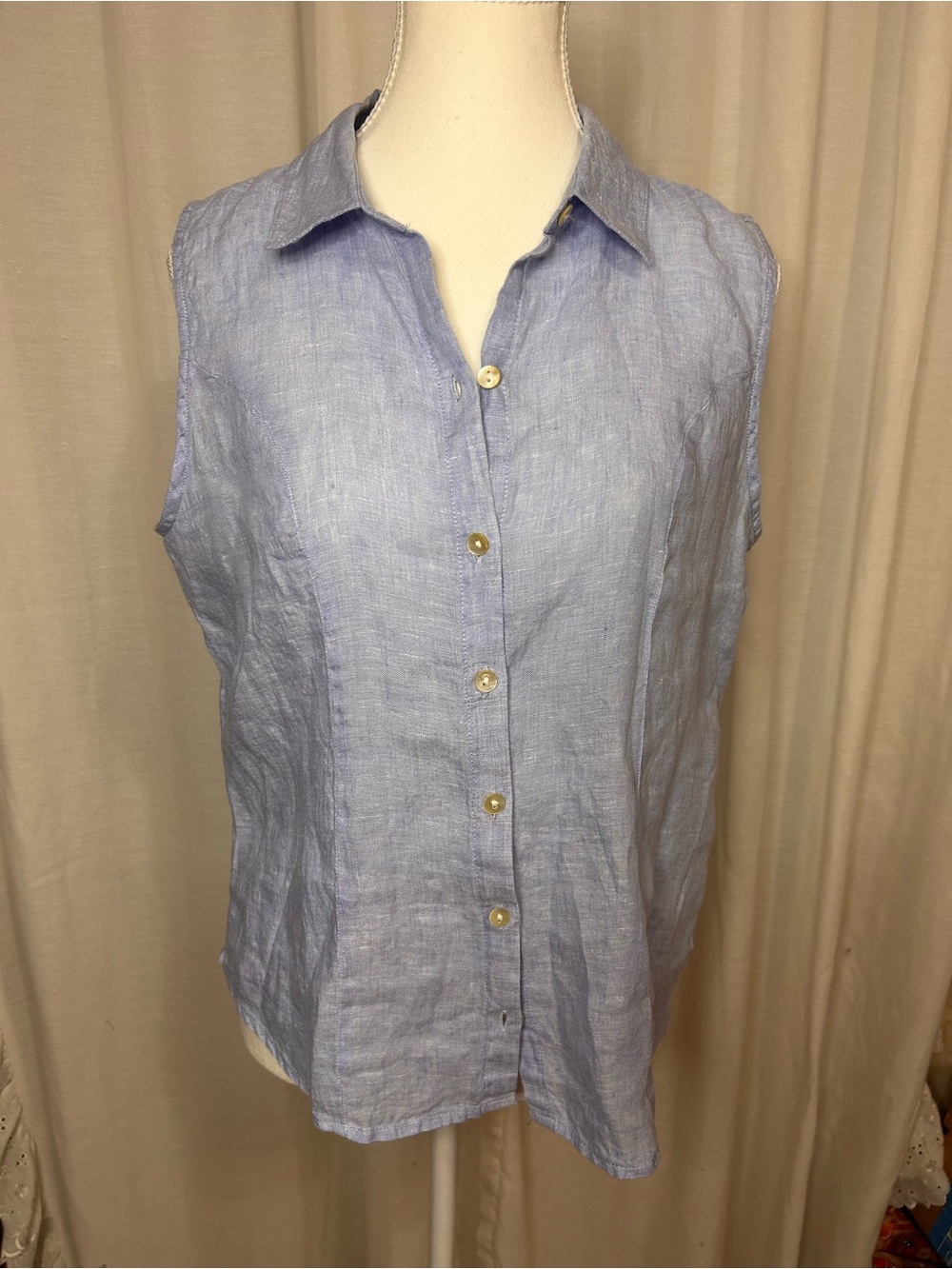 Tahari Light Blue Sleeveless Linen Button-Down Shirt M Coastal Resort Wear Top